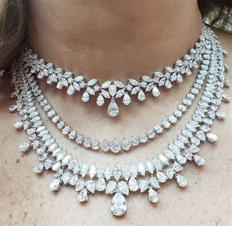 Pin De Manoj Kadel Em Diamond Necklaces Colour Stone Perls Jewellery