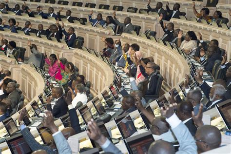 Parlamento Aprova Lei Das Parcerias PÚblico Privadas Radio Angola