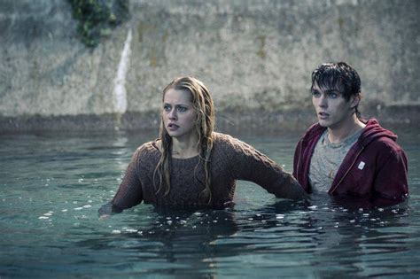 Warm Bodies Finally A Half Decent Zombie Romance Movie The Globe