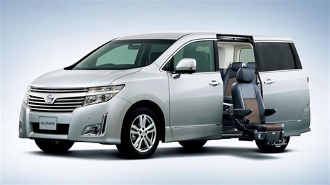 2014 nissan quest 3.5 sl. New Nissan Elgrand luxury minivan debuts in Japan ...