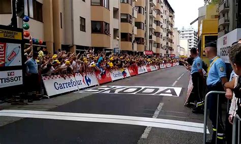 Given the uncertainty surrounding the coronavirus pandemic, the organisers undoubtedly see brittany. Tour de France à Chambéry : le passage des coureurs sur la ...