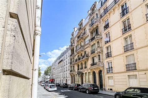 Paris Immeuble Les Arums Art Nouveau Flamboyant Dans Le Quartier De