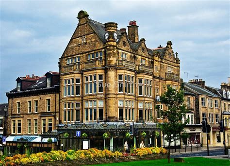 Bettys is an institution in north yorkshire, and every time i visit harrogate there are long queues stretching outside the front door. Bettys Cafe Tea Rooms, Harrogate, Yorkshire, UK. by Sue ...