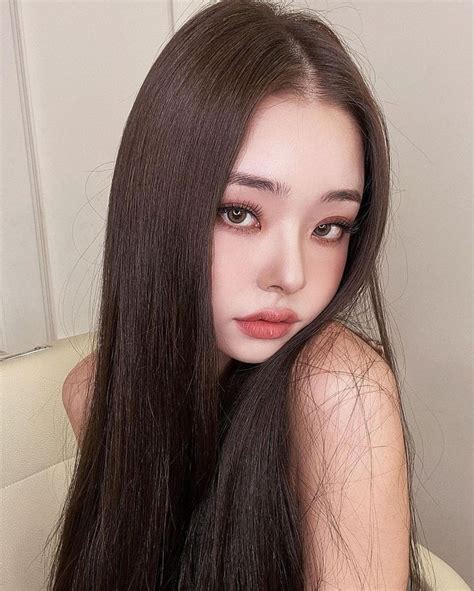 Too Faced Pretty People Beautiful People Pose Asian Eye Makeup Model Aesthetic Ulzzang