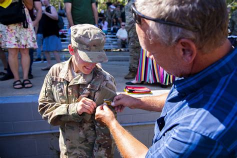 First Female From The Usaf To Graduate From Us Armys Ranger School