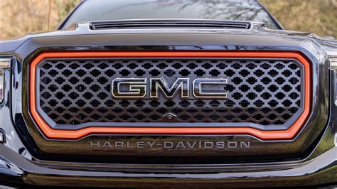 Revving Up The Gmc Sierra Harley Davidson Edition Gearhead