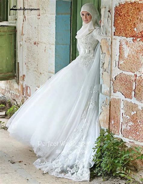 2016 New Muslim Wedding Dress Noble White Ivory Applique Long Sleeve