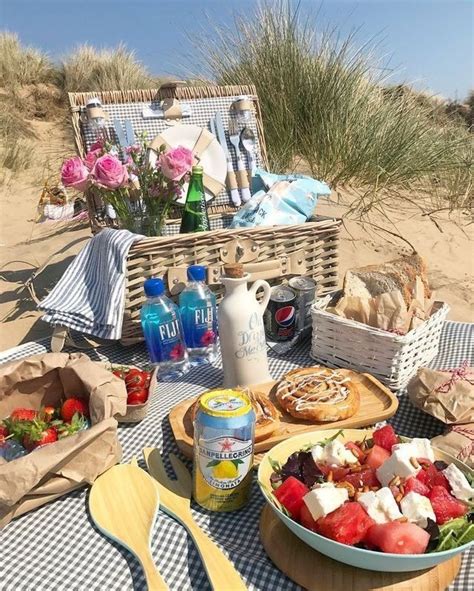 🦇 𝐚𝐩𝐨𝐥𝐥𝐨 On Twitter Summer Vacation Feeling — For Life 🍋 Picnic Date Beach Picnic Summer