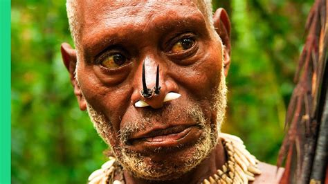 Eating With The Worlds Most Isolated Tribe The Tree People Of Papua Indonesia