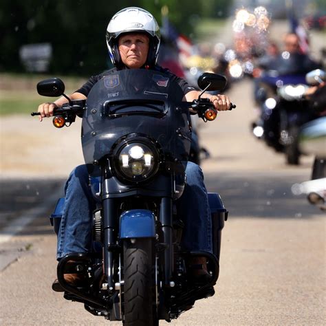 Iowa Republican Gathering Features Roast Pig Motorcycles—and A Growing