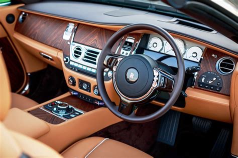 6 panduan penjagaan tayar kereta. Rolls-Royce Dawn Tiba di Malaysia - Harga Dari RM4 Juta ...