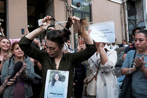 En Images Les Manifestations Dans Le Monde Après Le Décès De Mahsa Amini En Iran Les Echos