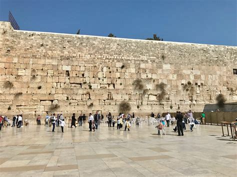 The Wailing Wall In Jerusalems Old City Kamelia Britton