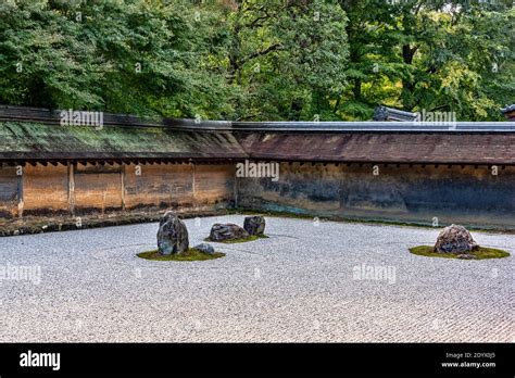 Dry Rock Zen Garden In Autumn Ryoan Ji Temple Kyoto Japan Stock