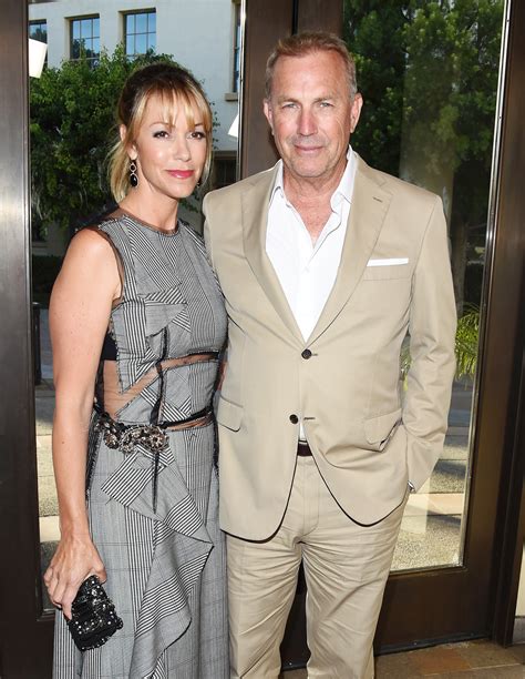 Kevin Costner's estranged wife claims actor's net worth quadrupled to $400M