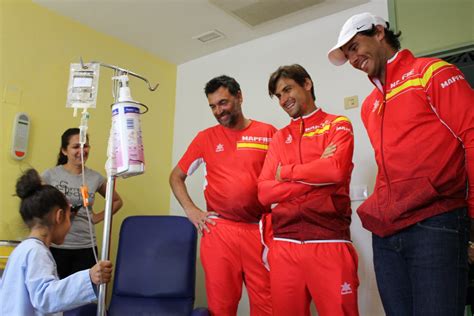 0 watchers 215 page views 0 deviations. Rafael Nadal besucht Kinderkrankenhaus in Valencia