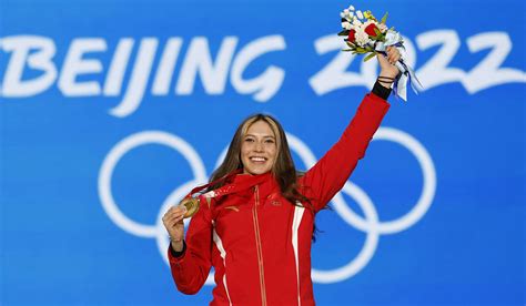 Eileen Gu American Born Skier Wins Olympic Gold For China National