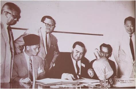 Tanah melayu juga telah diduduki oleh jepun selama 4 tahun dari tahun 1941 hingga 1945. Pembentukan Malaysia: Proses Pembentukan Malaysia.