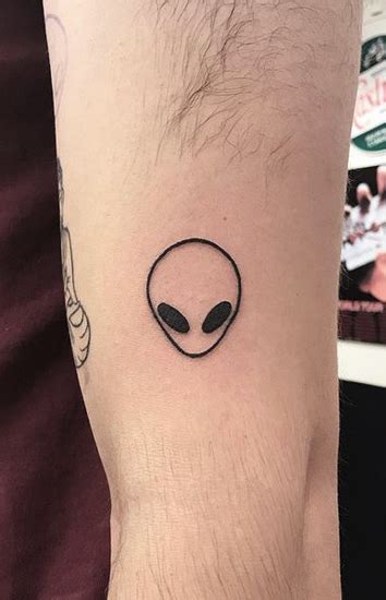 Alien Tattoo Tattmaniatattmania