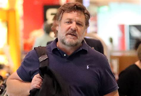 He won the academy award for best actor russell's paternal grandfather was john doubleday crowe (the son of william frederick crowe and. Photos: Russell Crowe Looks Unrecognizable At Airport