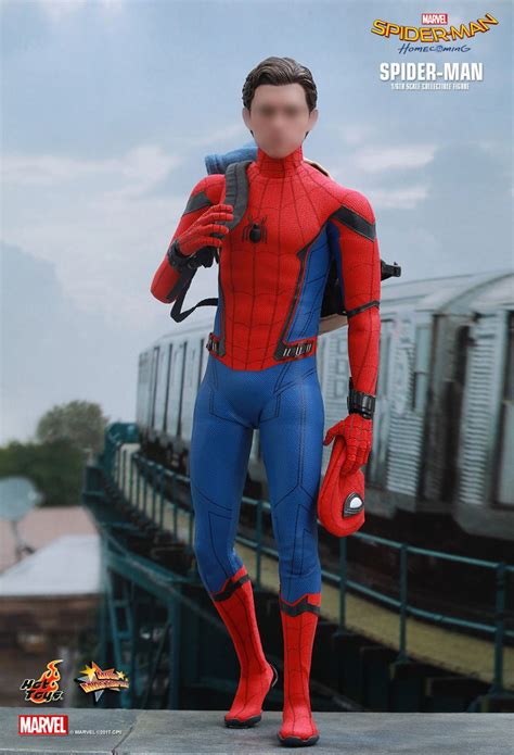 Homecoming is something of a magic trick: toyhaven: Hot Toys MMS425 Spider-Man: Homecoming 1/6th Tom ...