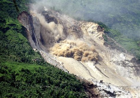Floods Landslides Wreak Havoc In Nepal Scores Die The Statesman