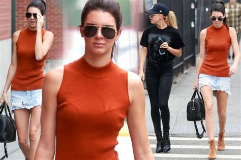 Gossipworld Kendall Jenner Shows Off Never Ending Legs As She Steps Out In New York With Hailey