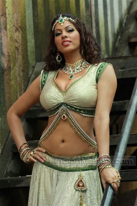 Photo Hot And Sexy Priya Soni During An Item Song Shoot Cinemania Studio