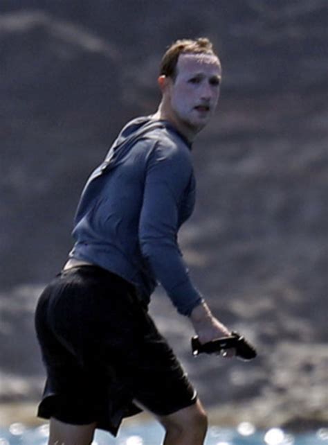 Facebook ceo mark zuckerberg is spotted surfing the hawaiian waters. Zuckerberg-Sunscreen-1 - Korked Bats