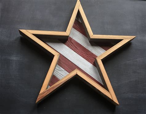 Large Reclaimed Barn Wood 3d Star With Red And White Striped Background