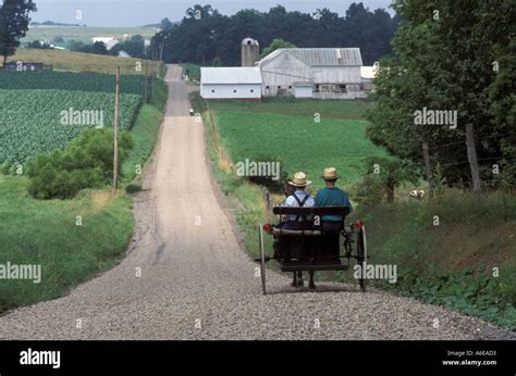 Holmes County Amish Scenic Hi Res Stock Photography And Images Alamy