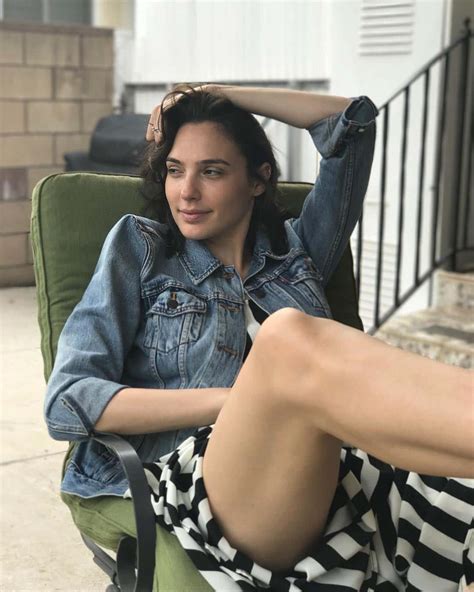 10 Awesome Styles Of Gal Gadot The Main Actress In Wonder Woman 1984