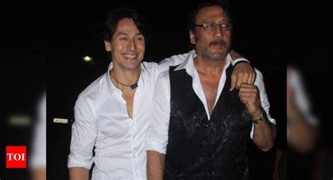 Tiger Shroff Jackie Shroff Has Planned The Coolest Birthday T For Son Tiger Times Of India