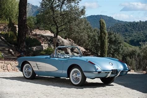 1960 C1 Corvette Image Gallery And Pictures Bmw Classic Cars Classic