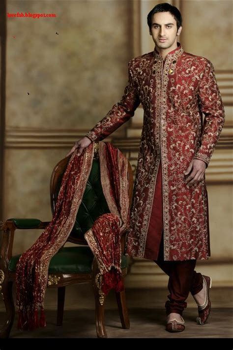 In some parts of maharashtra, it is also given as gifts to male dignitaries. FASHION 'N' STYLE: Indian men's wear—purely ethnic