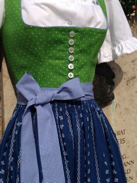 202 best fesche madl dirndl tracht traditional bavarian styling and hair images on