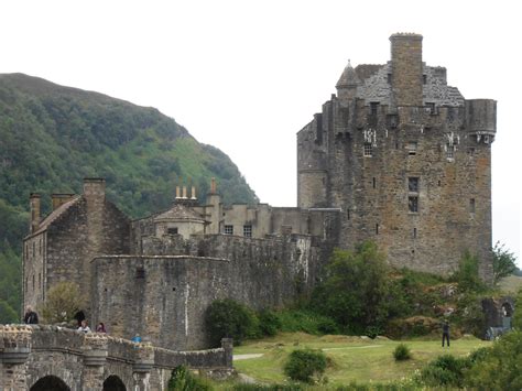 Eilean Donan Castle Isle Of Skye Scotland Home Of Clan Macrae Eilean