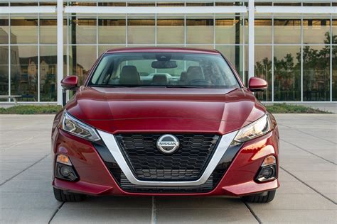 2020 Nissan Altima Review Trims Specs Price New Interior Features