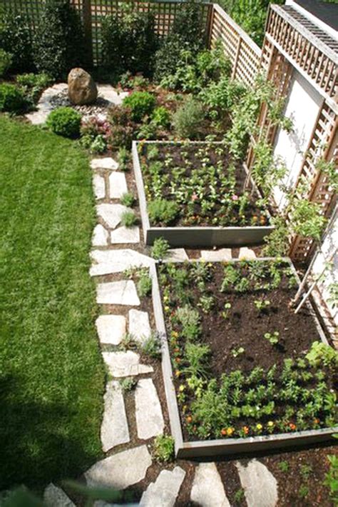 56 Very Beautiful Backyard Vegetable Garden Designs Ideas Small