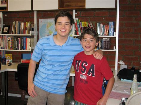 Mosley, 29, is playing the character of harper who is miranda cosgroves. The Cast of "iCarly" - Where Are They Now And What Are They Up To