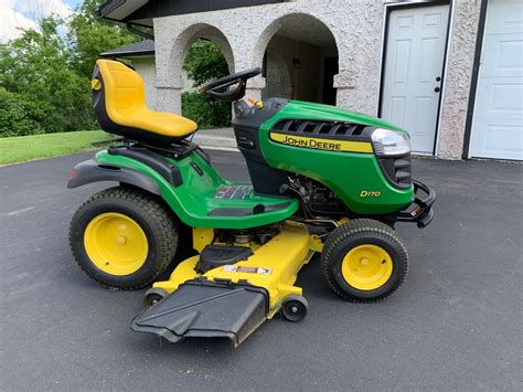 John Deere D170 26 Hp V Twin Hydrostatic 54 In Riding Lawn