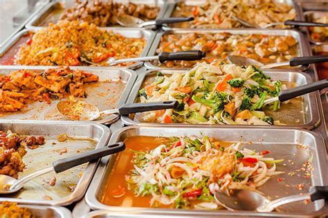 Corporate catering, wedding catering and restaurant catering are just a few types of services that catering services offer. What you should know before choosing a catering service ...