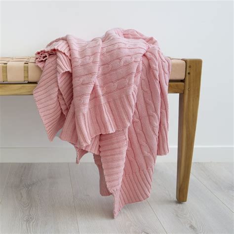 Pink Knit Throw Blanket 130x150cm