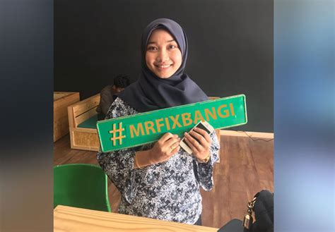 Panduan cara mudah tukar nombor telefon cimb clicks tac melalui atm dan call center. MrFix Bandar Baru Bangi - Pelajar UKM Bangi Tukar Battery ...