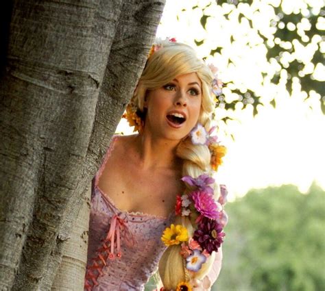 Traci Hines As Rapunzel Rapunzel Cosplay Disney Emoji Disney Pictures