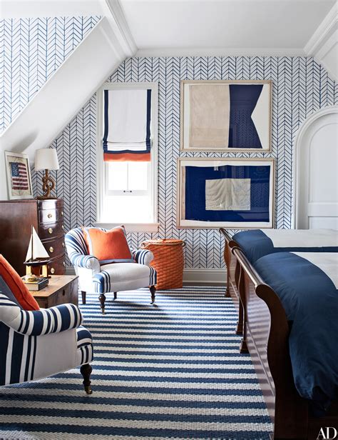 How To Decorate Around Boldly Patterned Wallpaper Photos Architectural Digest