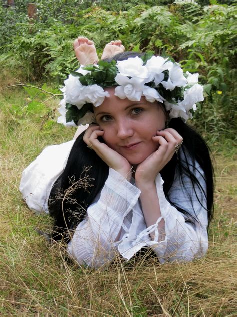 Безплатна снимка трева на открито човек хора жена бял цвете