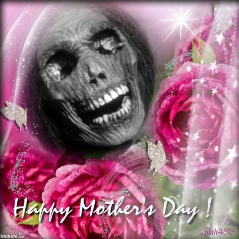 vanity fair while mother's day doesn't come until may in the u.s., march 14 marked mothering sunday in the u.k. Happy Mother's Day To Our Favorite Horror Movie Moms ...