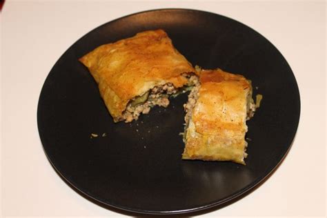 Maybe you would like to learn more about one of these? Strudel di pasta fillo con carne e piattoni al curry ...