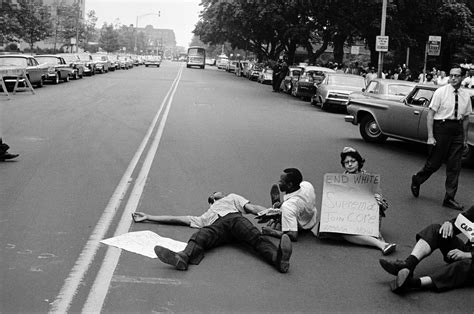 Leonard Freeds Black In White America 1963 1965 Exibart Street